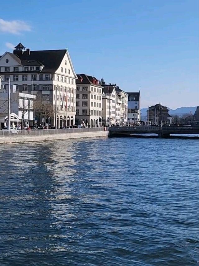 【瑞士】蘇黎世Mühlesteg橋：愛情橋上的浪漫承諾