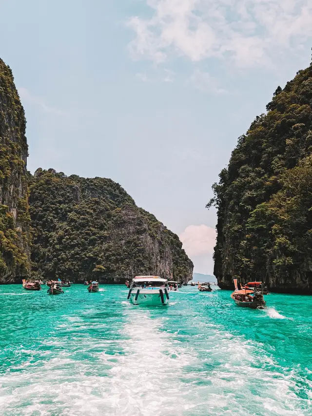 Listen to the advice! The best fun island in Phuket is Phi Phi Island!