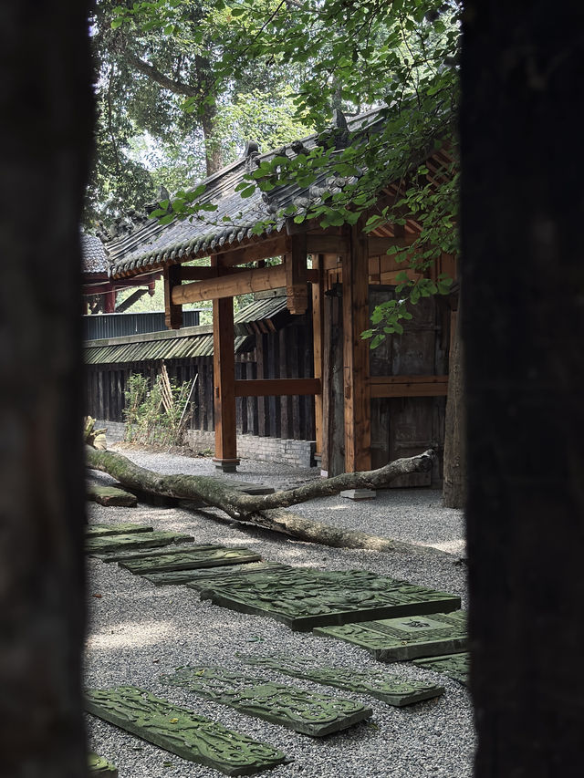 成都周邊隱藏一個小奈良唐風古寺