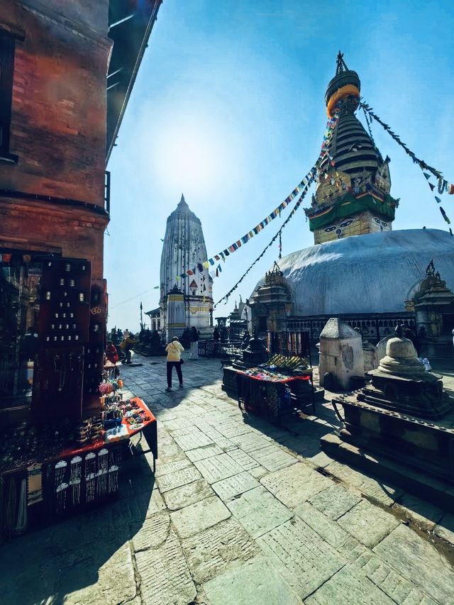 尼泊爾｜古老的佛教聖蹟—斯瓦揚布納特寺