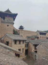 湘峪古堡,又稱湘峪莊園或湘峪城堡,是位於中國山西省晉城市沁水縣鄭村鎮湘峪村的一座明代軍事防禦工程