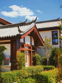 Yunnan Lijiang! Just checked out! The courtyard villa with a small bridge and flowing water is truly delightful!