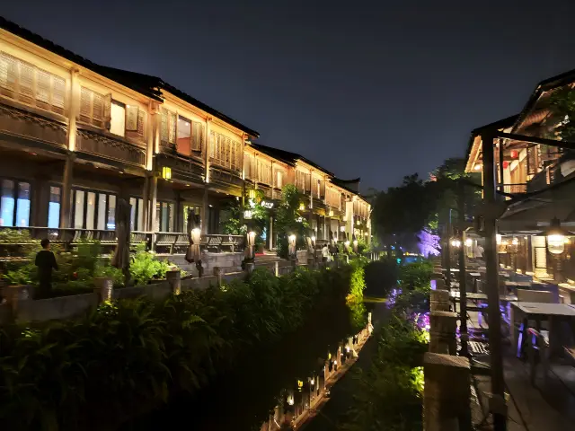 Dongjie Kou in Fuzhou is known for its Seven Lanes and Eight Alleys