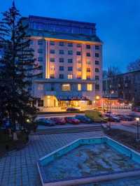 🌟 Chisinau's Chic Sleeps: Radisson Blu Leogrand! 🛏️✨