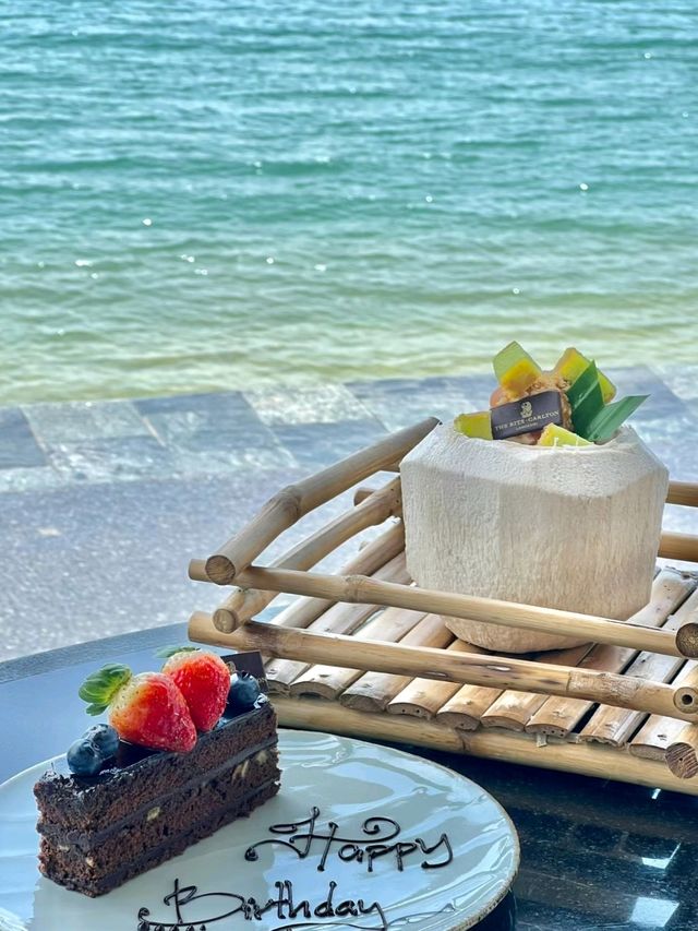 The restaurant in Langkawi, facing the sea❤️