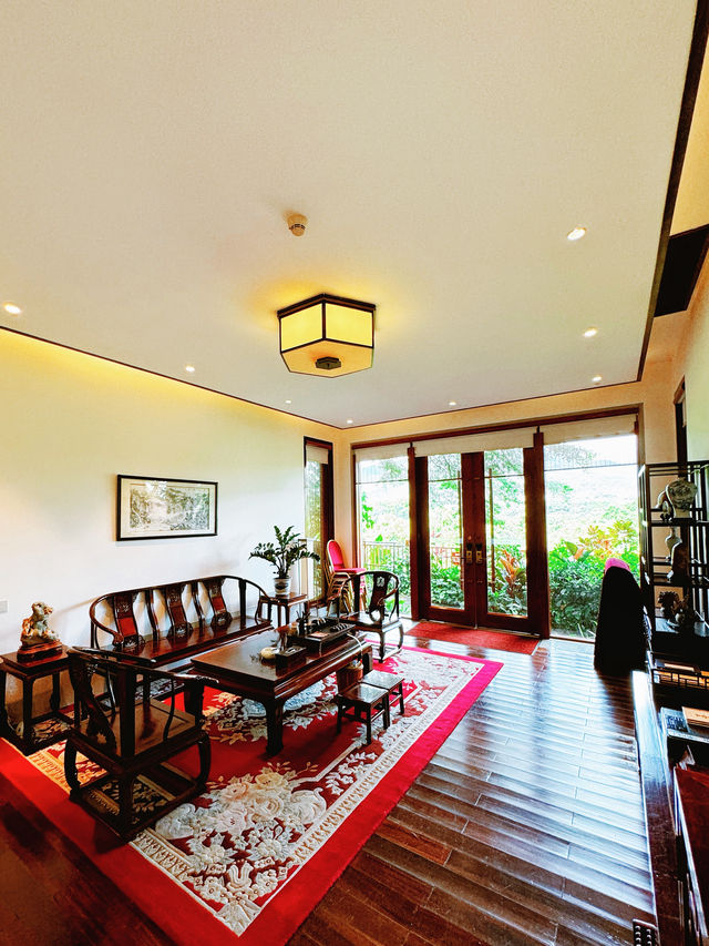 Seek tranquility and escape the summer heat in midsummer, come to Yunfu Xinxing Longshan Hot Spring Hotel!
