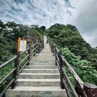 探秘萬佛山：自然奇观與佛教聖地的完美邂逅