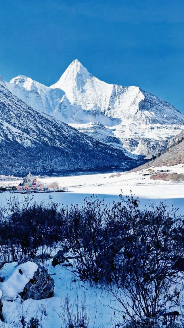 則巴村是否小眾網紅打卡地。