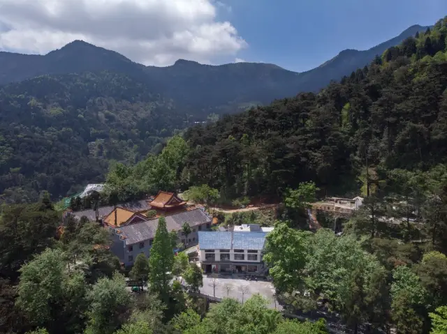 Experience the Tranquility and Warmth of Nanyue Hengshan Homestay