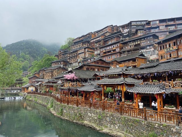 帶著父母去旅行之貴州十日。