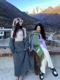 四姑娘山 躺在床上 直面雪山 日照金山