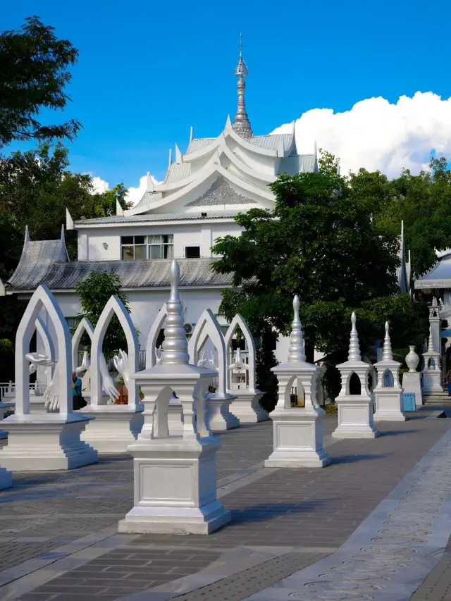 2 Days, 1 Night Mangshi-Ruili Tour: Easily Get Popular on Your Moments