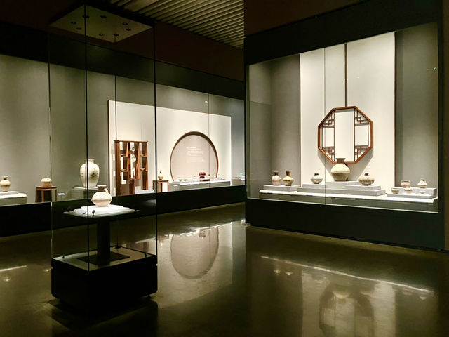 Get A Glimpse of the Future: Explore the New Guangzhou Art Museum!