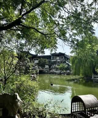 Encounter the poetic charm of Jiangnan at Wan Garden in Linqing, Shandong.