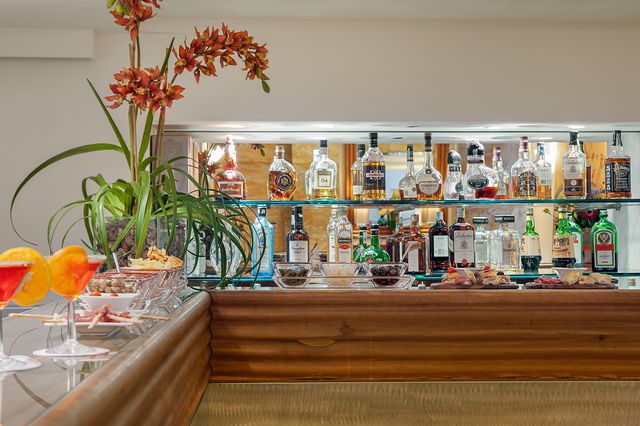 米蘭|阿里斯頓酒店：地理位置不容錯過 酒店：阿里斯頓酒店 地址：Largo del Car