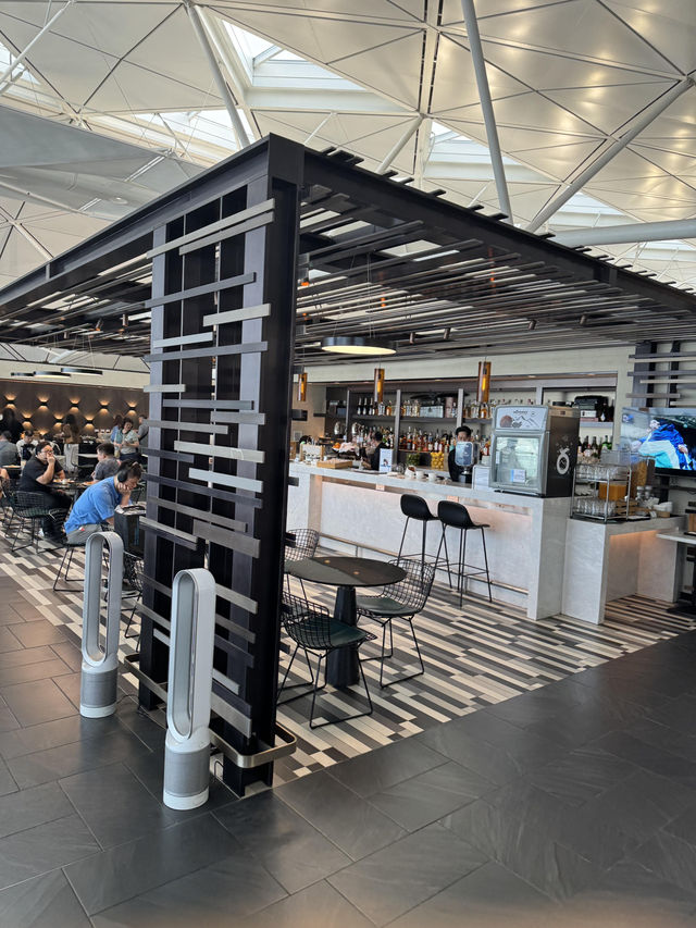 波士頓&香港機場銀行休息室實測！飛行轉機黨必收攻略✈️