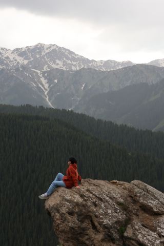 Sayram Lake & Nalati Grassland 4-Day Tour