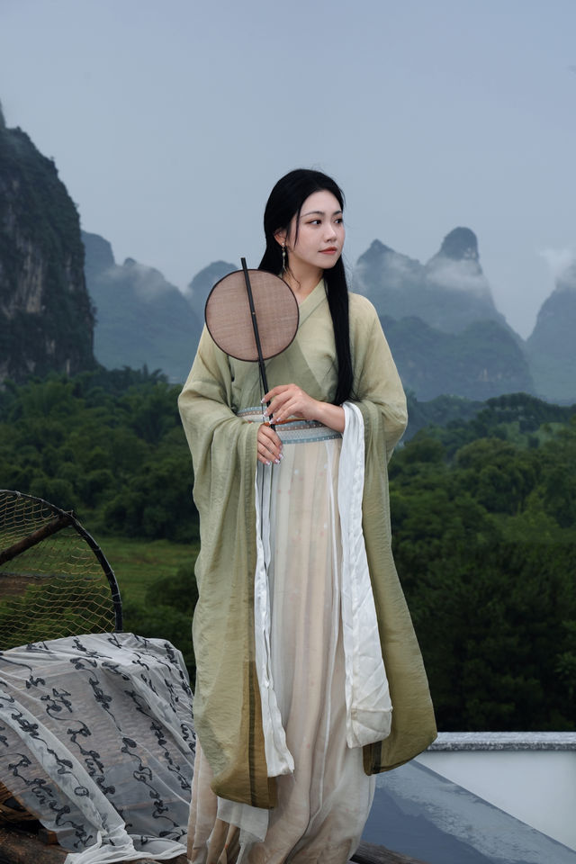 住進風景裡，醒來便是山水畫