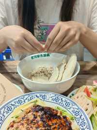嚟呢度食泡饃嘅都係本地人，真係老陝認證。
