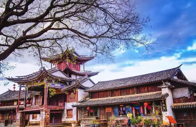 #雲南旅遊攻略 昆明 - 大理 - 麗江旅遊攻略​ 彩雲之南的昆明、大理、麗江，如同鑲嵌在西南的三顆
