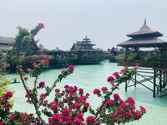仙本那水屋天花板！住進玻璃海，美到窒息