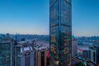 酒店推薦：40樓高空俯瞰8D魔幻夜景