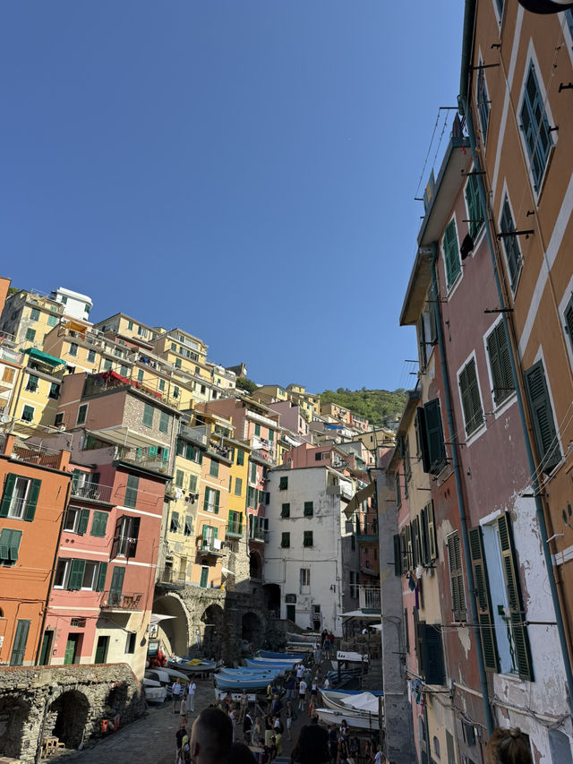 Cinque Terre - Riomaggiore 🌊🌞🏠