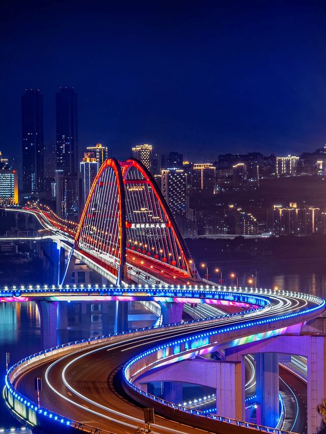 重慶夜景璀璨，來旅遊千萬別錯過