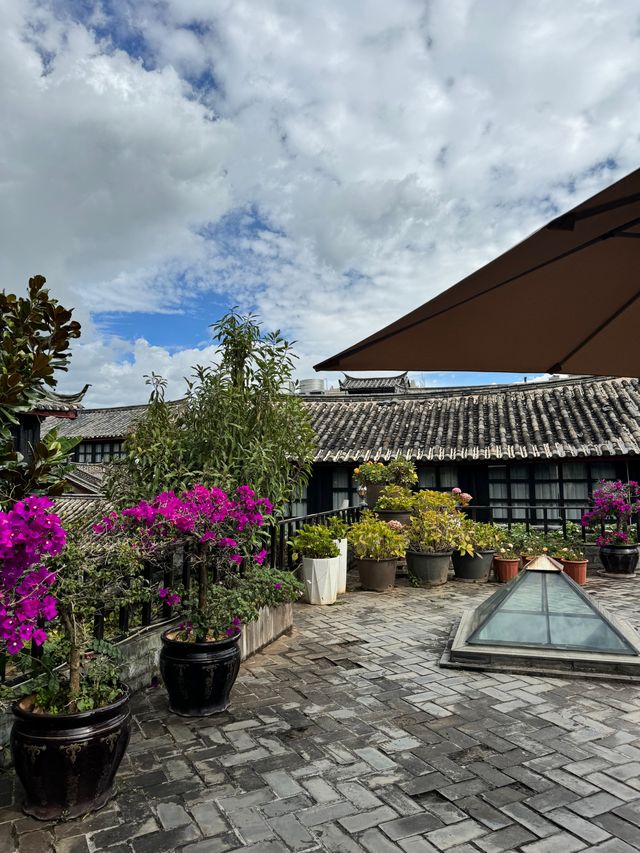 麗江束河古鎮︱絕美有味道的庭院