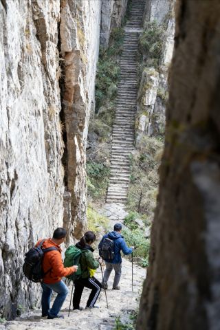 北方小張家界實錘了！西太行瑛姑峽徒步攻略，新手也能衝   誰懂啊！一直以為「雄奇險峻」是南方山水的專