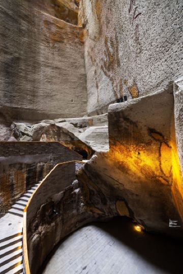 천년의 황암 석굴을 거닐다