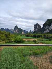 心曠神怡，是治癒一切的良藥  住進一片遼闊裡，煩惱自然就消失了  為什麼站在畫山雲野的窗前，人會不自