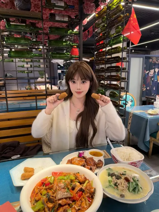 陽朔老牌啤酒魚，居然是個音樂餐廳！