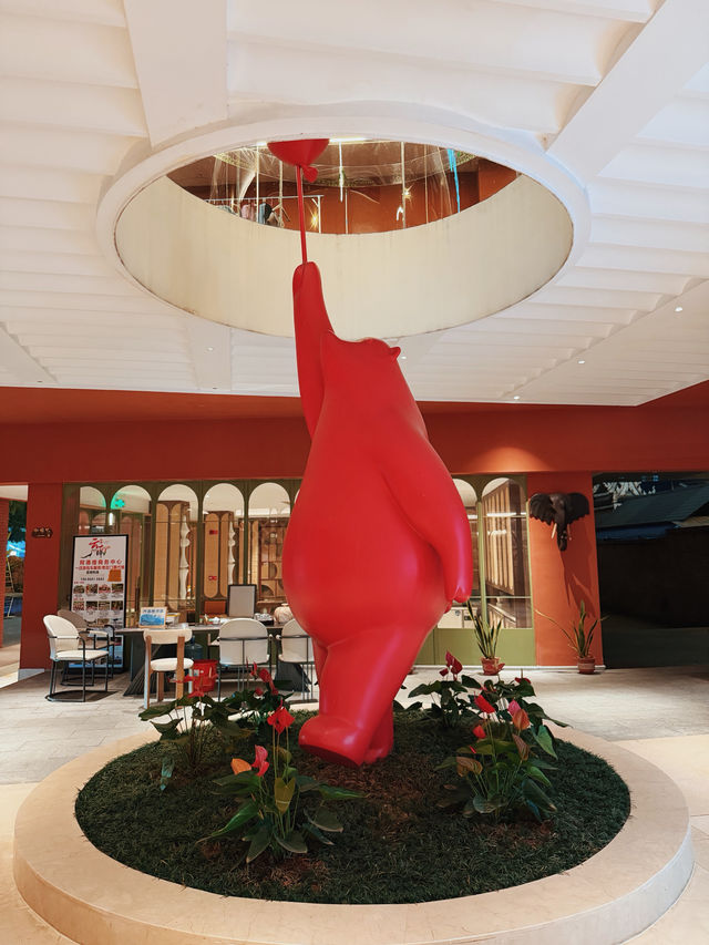 版納 | 在機場附近住進南洋風情酒店 從機場打車10分鐘左右就到,剛好晚上的飛機就不用舟車勞頓了。 版納 | 在機場附近住進南洋風情酒店 從機場打車10分鐘左右就到,剛好晚上的飛機就不用舟車勞頓了。