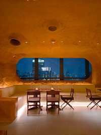 曼谷高空洞穴餐廳