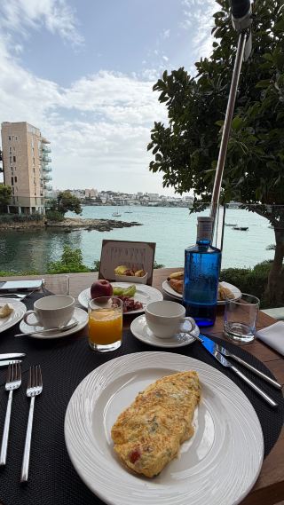 Unmatched Luxury and Service at Hotel de Mar Gran Meliá