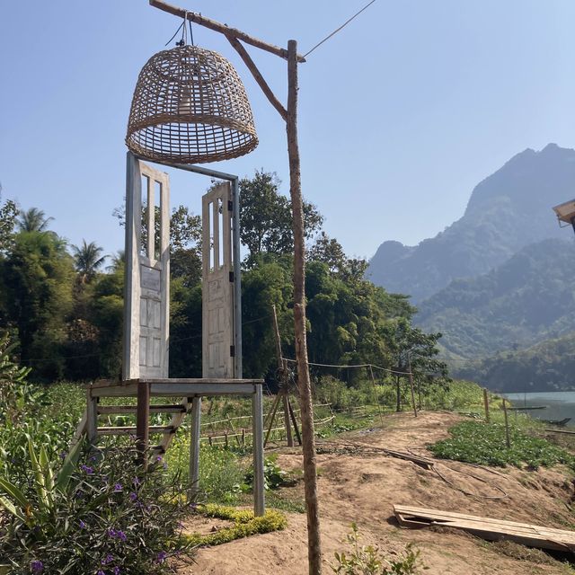 ノーンキャウ最高の水上レストラン　Ou River House