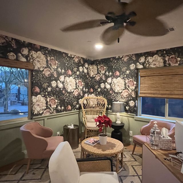 Fleur Noire Hotel โรงแรมบูติคใน Palm Spring, CA.