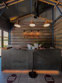 พาร่างกายมาผ่อนที่ Let's Relax Spa