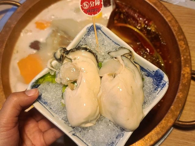 超新鮮肥美海鮮 正宗重慶麻辣鍋