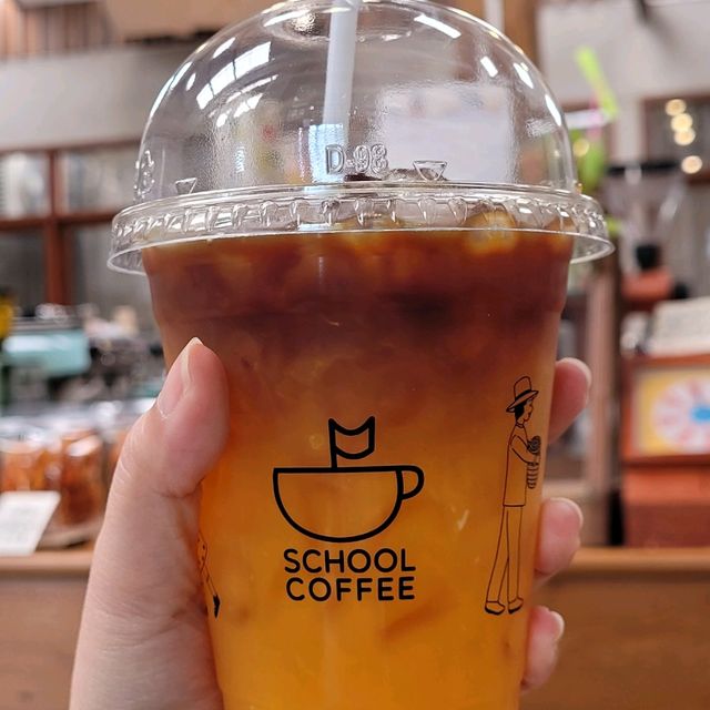 มาย้อนวัยเรียนที่ School Coffee กันค่า 😊📝