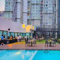 The Deck ชั้น 9 Avani Sukhumvit Bangkok Hotel