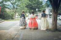 ใส่ฮันบก เดินชม Gyeongbokgung Palace กันค่ะ