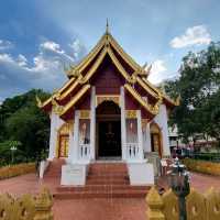 วัดสวนดอก พระอารามหลวง 