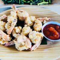 在烏布水上發呆亭裡享受印尼美食：Bale Udang Mang Engking Ubud