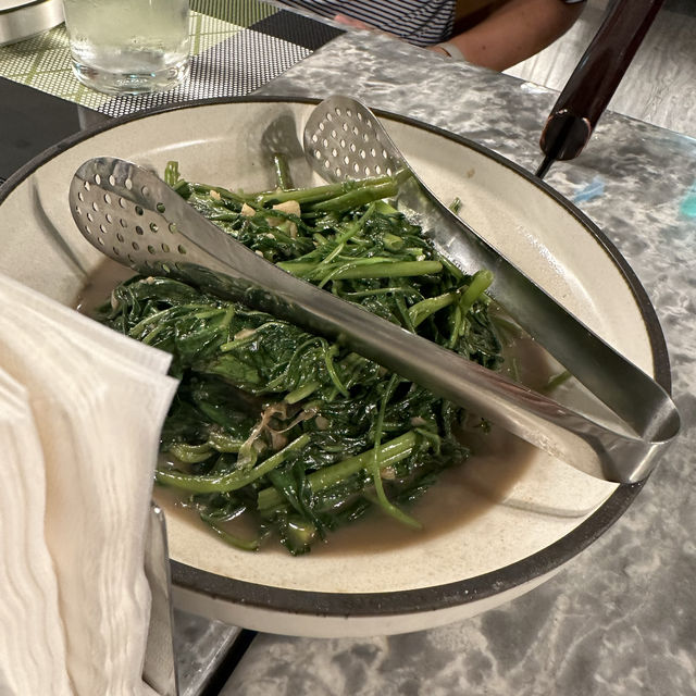 板橋凱撒大飯店 蓮花泰式料理！網美風裝潢、輕奢華的體驗！