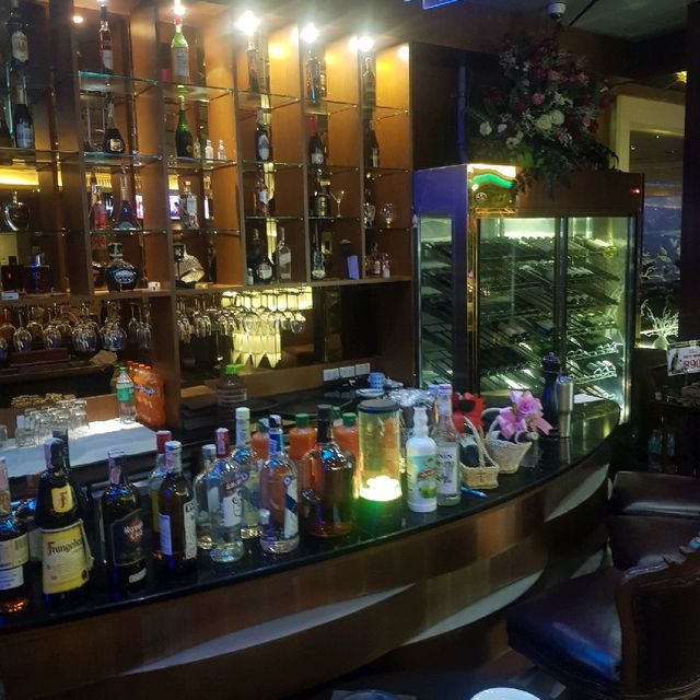 พากิน Copper Aquarium Restuarant
