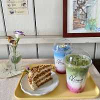 รีวิวคาเฟ่ย่านลาดพร้าวววว ~~~~ 