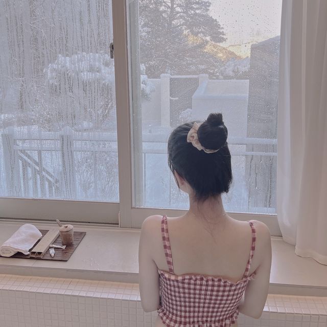 눈을 닮은 하얀 숙소 ‘스테이느느루’