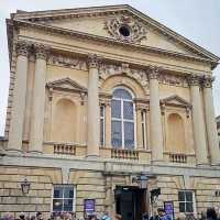 Explore historic Roman Baths in Bath 🇬🇧